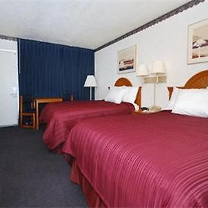 Double Room Two Double Beds Non-Smoking